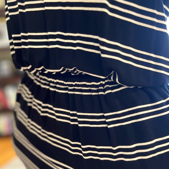Banana Republic comfy, stretchy black & white casual midi dress - Picture 13 of 14